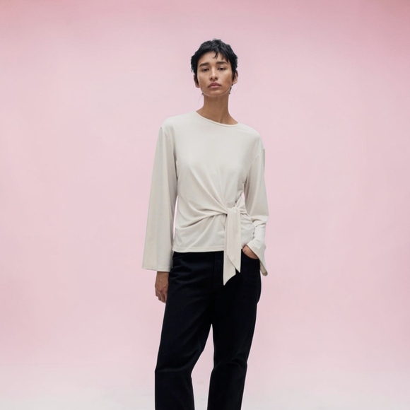 Express NWT Cream Skimming Tie Front Long Sleeve Crew Neck Top Small - Picture 4 of 8